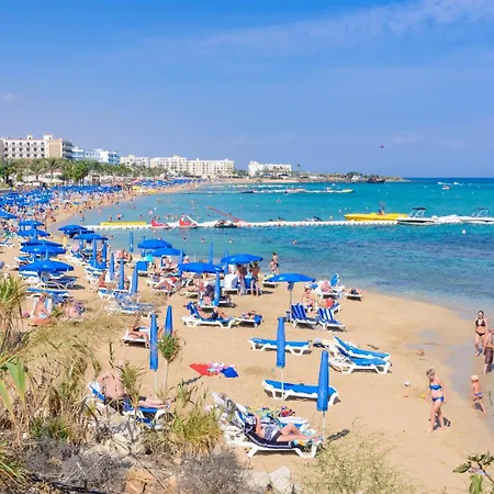 Sunnyside Family Protaras